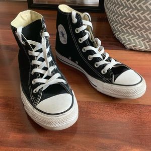 *LIKE NEW* Black High Top Converse
